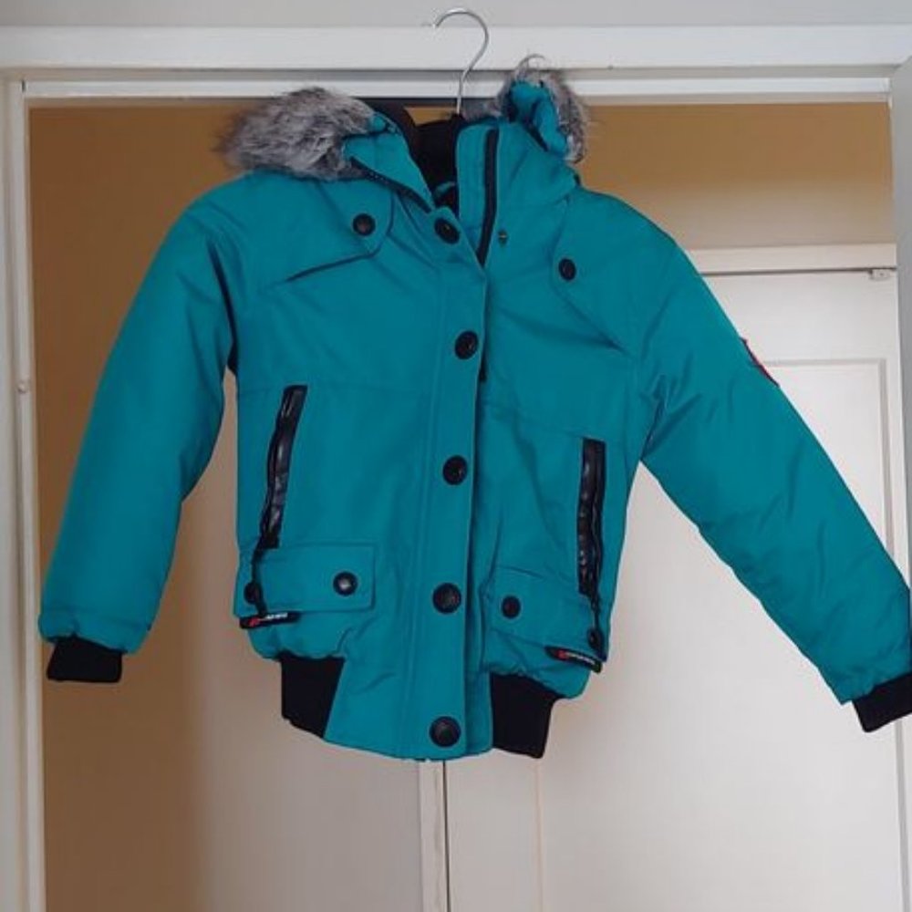 BRAND NEW, MOUNTAIN RIDGE THERMAL GEAR WINTER COAT!!!